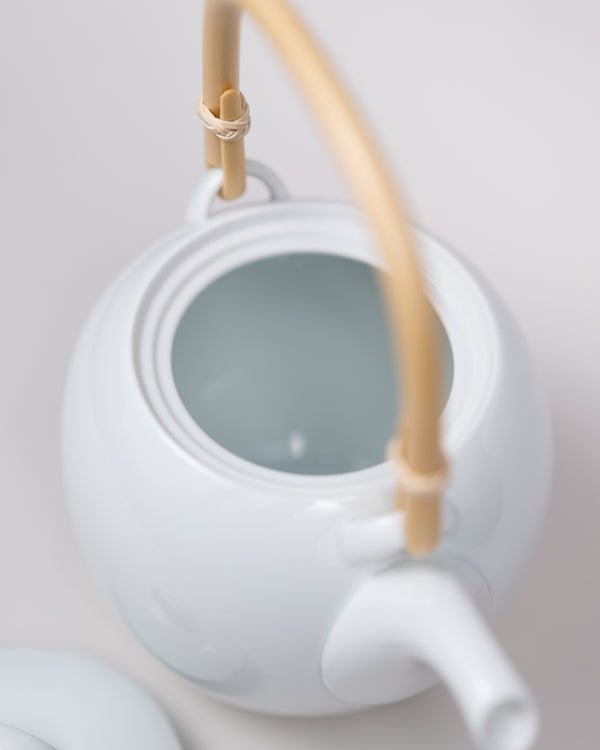 Japanese teapot Mayu Big White 1L
