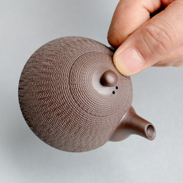 Small handcrafted Japanese Kyūsu Teapot by Masaki Tachi #J207